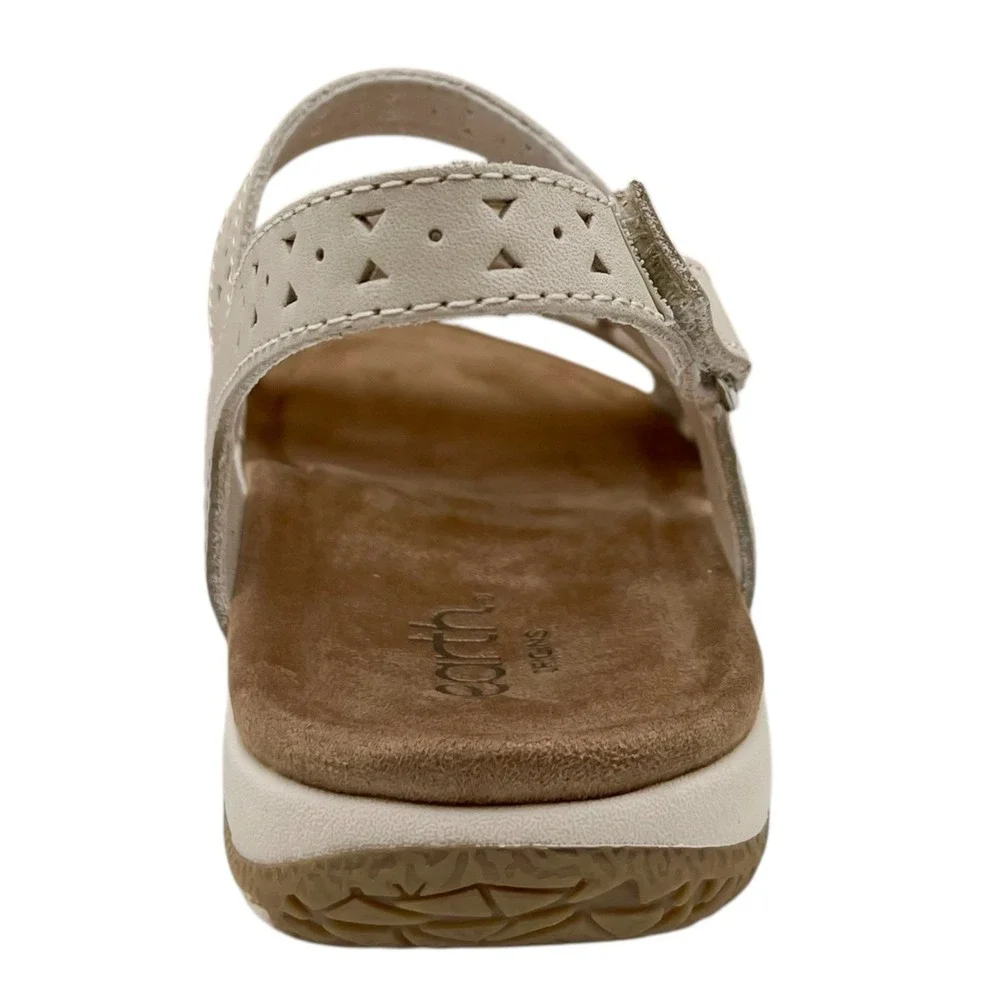 Earth Womens Seravi Strappy Casual Sandal 10.5 Wide Ivory Adjustable Comfort